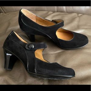Söfft Black Suede Mary Jane Heels size 8.5